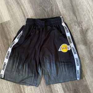 NBA Boy Kids Black LA Lakers Shorts Size X Large (18-20)